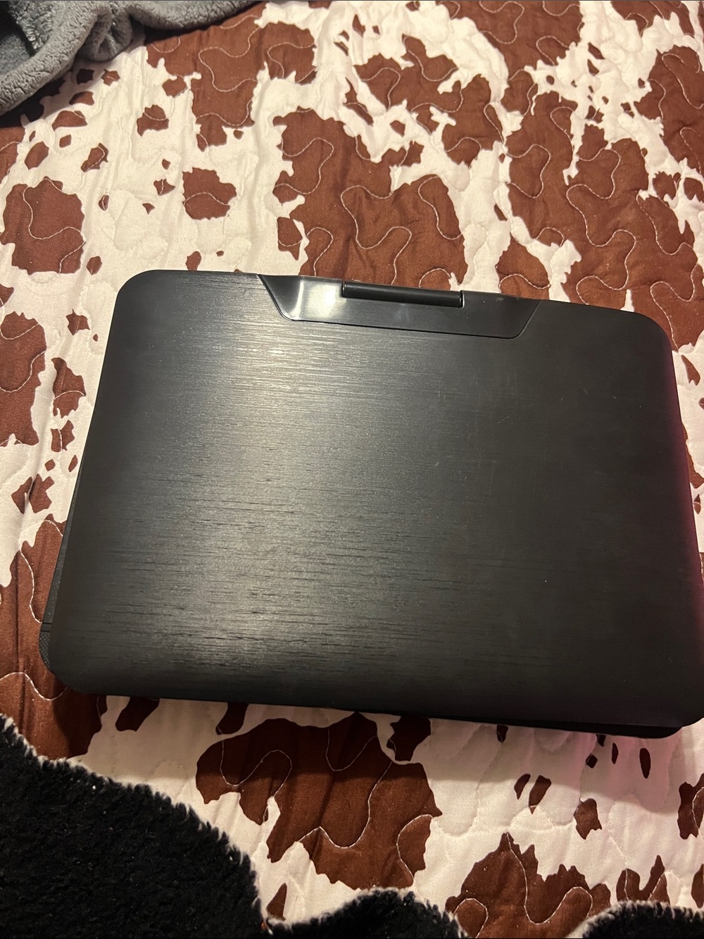 Portable Black Foldable DVD Player with Swivel Screen - Picture 2 of 3